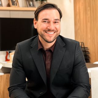 Dr. Fabio Soares Segall