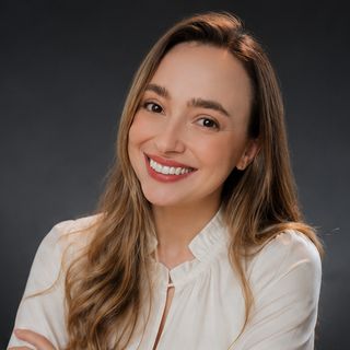 Carolina Radziuk, Dentista Porto Alegre