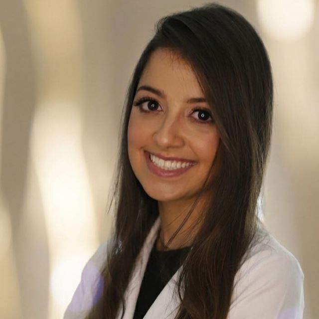 Ana Helena Silva Cury Nassour, Oftalmologista São Carlos