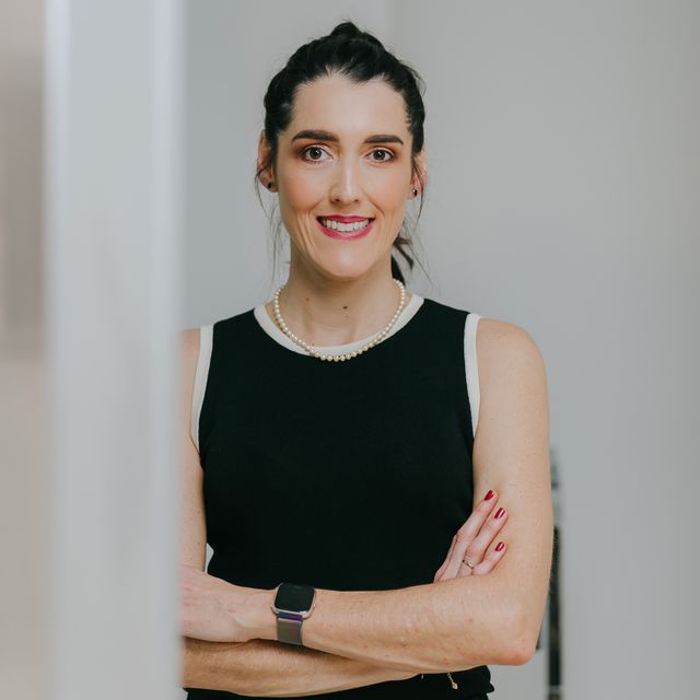 Karina Napoles, Infectologista Betim