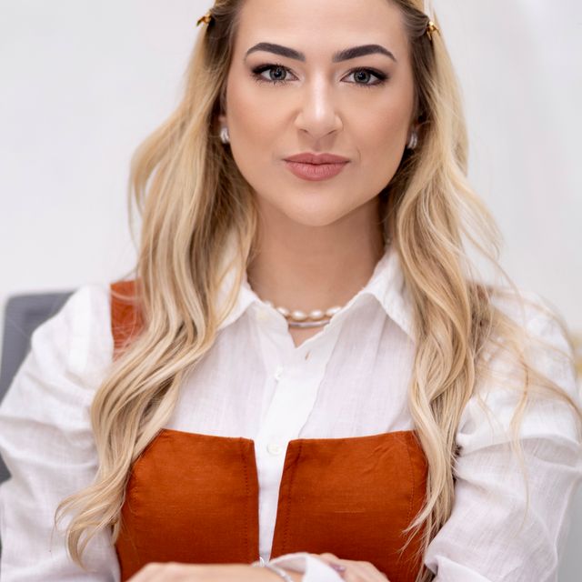 Elisa Magri, Dermatologista Nova Iguaçu