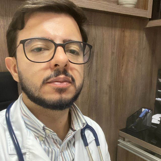 Paulo Lucas Pinheiro de Brito, Gastroenterologista Goiânia