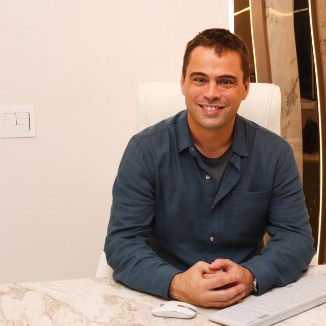 Luís César  Brisighello , Dentista São Paulo