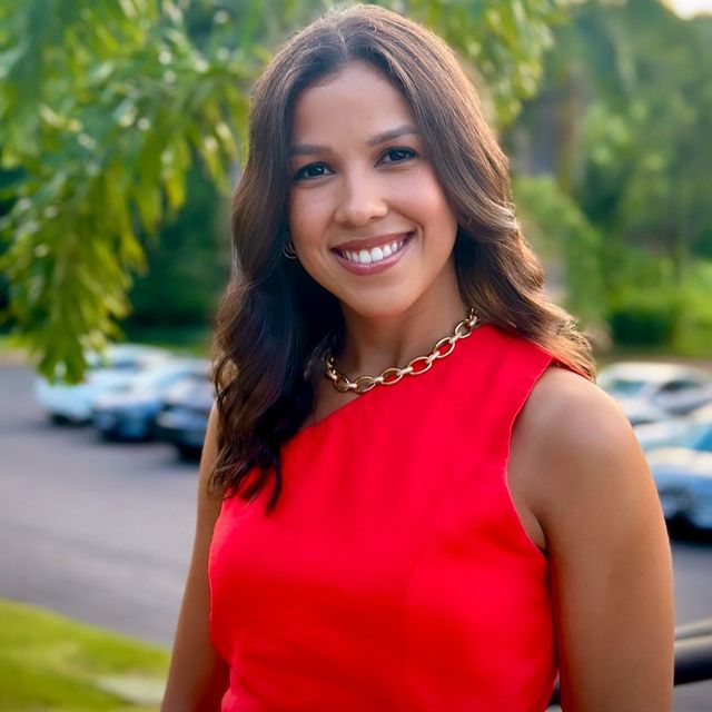 Hellen Sanches Pitaluga, Nefrologista Goiânia