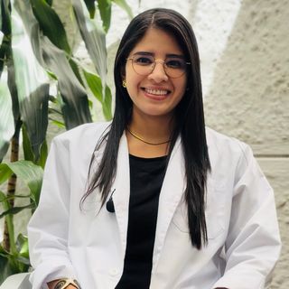 Dra. Alejandra Solano Villamarin