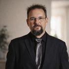 Prof. Kristiano Suit