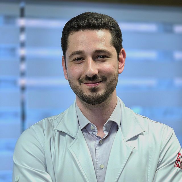 Viktor Nelson Mazzola Corrêa, Ortopedista - Traumatologista Pato Branco