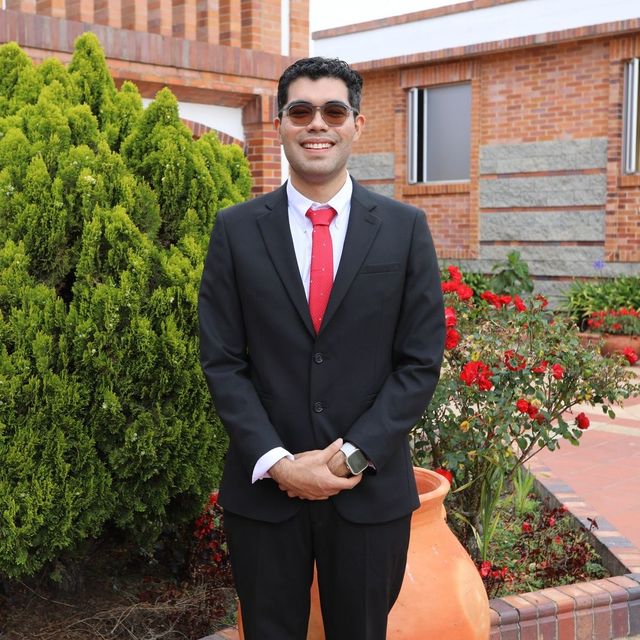 Andrés Benavides Salamanca, Psicólogo Rionegro