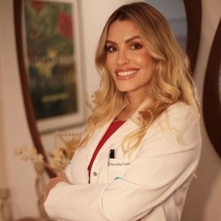 Marcella Martins Frediani, Nefrologista São Paulo