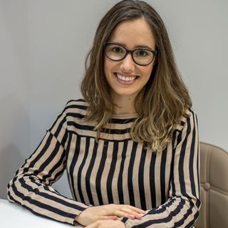 Alessandra Dariva, Dentista Porto Alegre