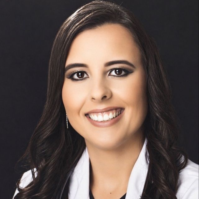 Flavia Santos Galego, Dermatologista Jundiaí
