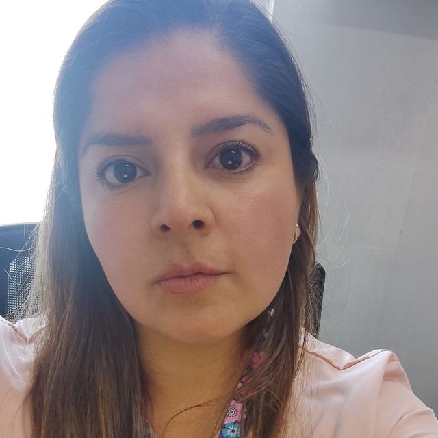 Carolina Elizabeth López Murgueitio, Médico general Peñaflor