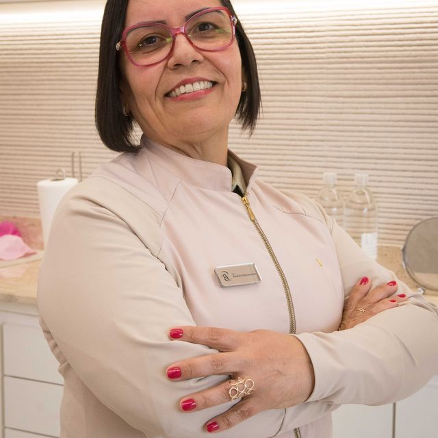 Renilda Vasconcelos, Dentista Brasília