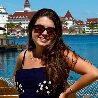  Marília Torres De Queiroz