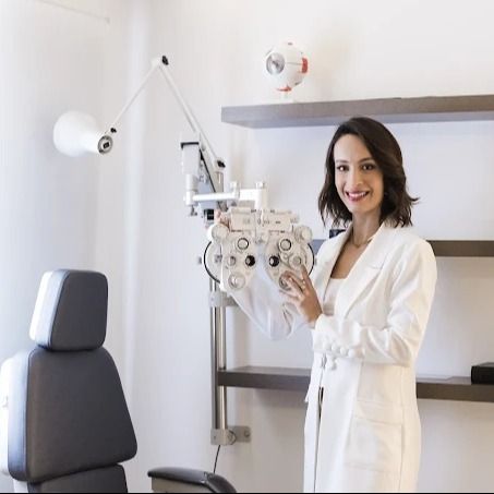 Camila Amaral Carvalho Cunha, Oftalmologista Rio Verde