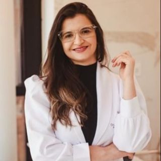 Ampliar imagem: Ariana Galdino Jacomel Vaz, Médico clínico geral Manhumirim