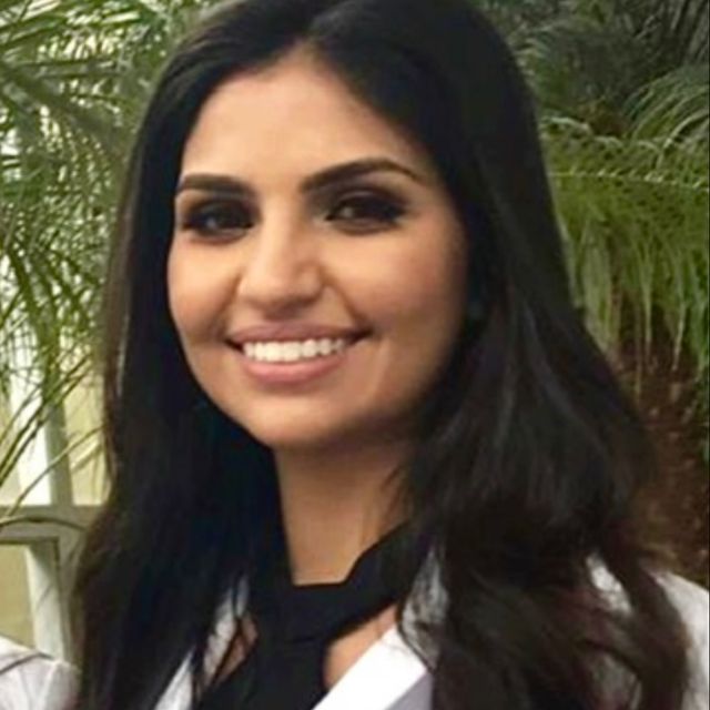 Walesca Assad Andrade, Especialista em Clínica Médica Passos