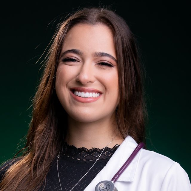 Mariana Alves Rezende, Médico clínico geral Rio de Janeiro