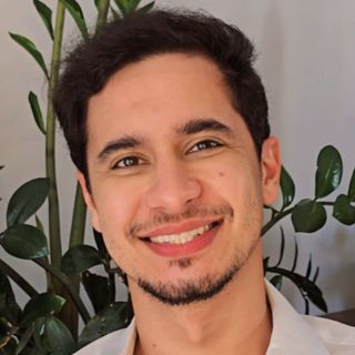 Dr. Gonçalo Rebello