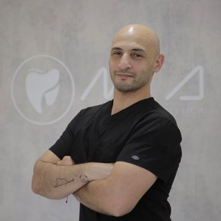 Acercar imagen: Juan Pablo  Ferri, Dentista Talca