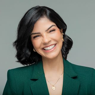 Dra. Danielle Laperche dos Santos