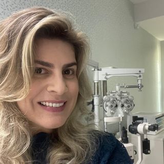 Ampliar imagem: Elisa Maia Amaral, Oftalmologista Três Corações