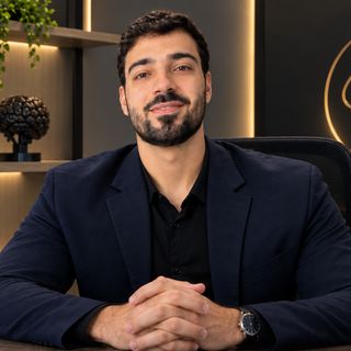 Mateus Felipe Moreira Melania, Psiquiatra Caratinga