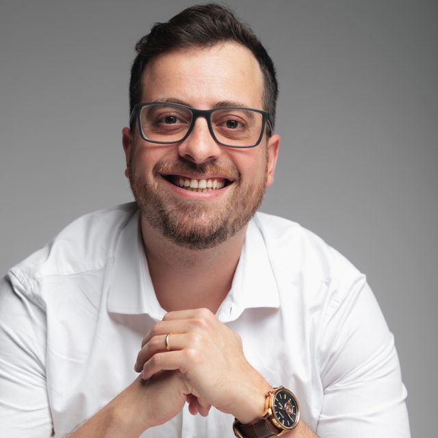 Felipe Reis de Abreu Schmitt, Especialista em Clínica Médica Blumenau