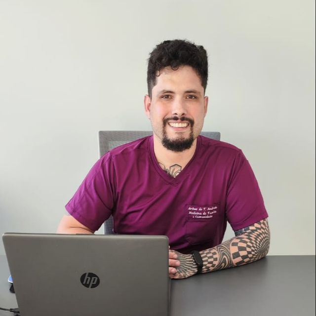 Arthur De Freitas Andrade, Médico clínico geral Florianópolis