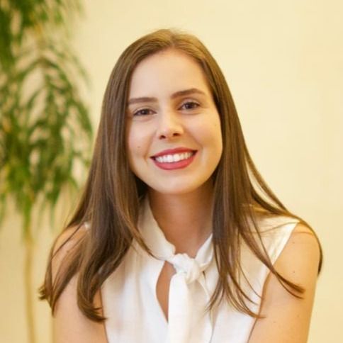 Amanda Alves Amaral Fonseca  Pereira, Médico clínico geral Bom Despacho