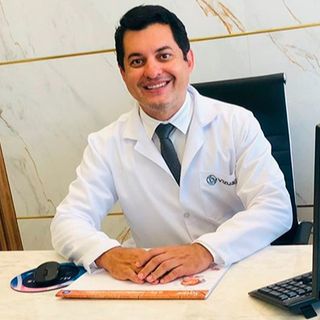 Ampliar imagem: Régis Sá Vieira, Oftalmologista Fortaleza