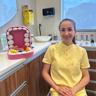 Ampliar imagem: Marina  Fini, Odontopediatra São Paulo
