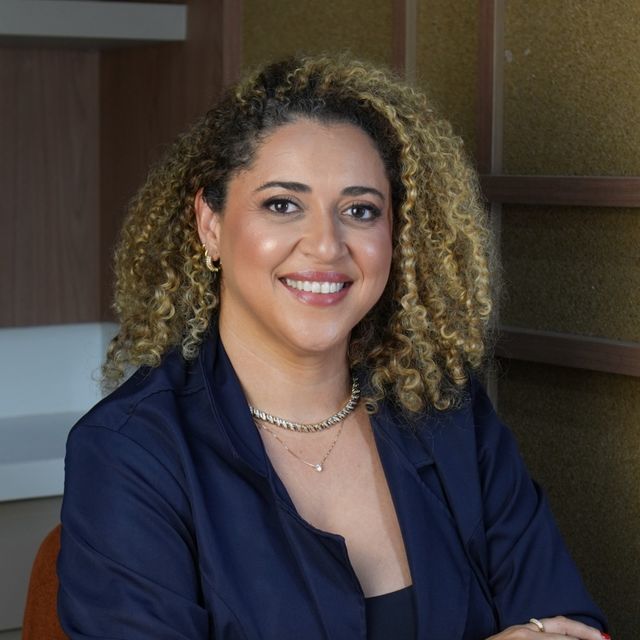 Natalia Reis, Médico de família 	cruz