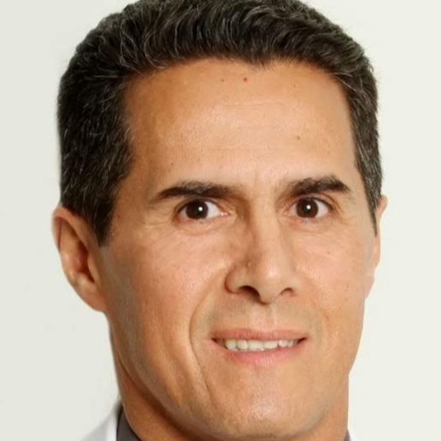 Elvercio Pereira de Oliveira Junior , Cirurgião pediátrico Campinas