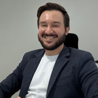 Dr. Francisco Mezadri