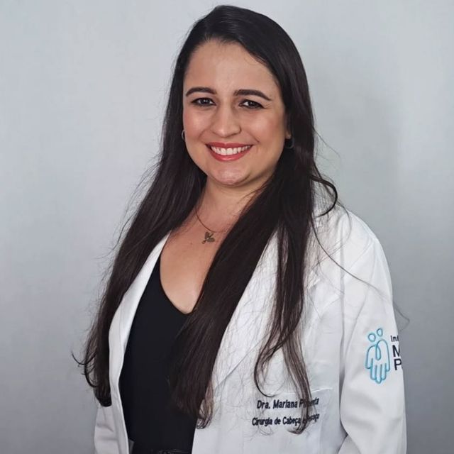 Mariana Pimenta Rocha, Cirurgião de cabeça e pescoço Belo Horizonte