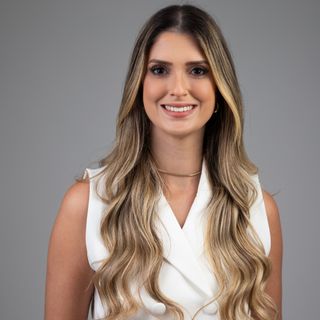 Dra. Elisa Ferreira Soares