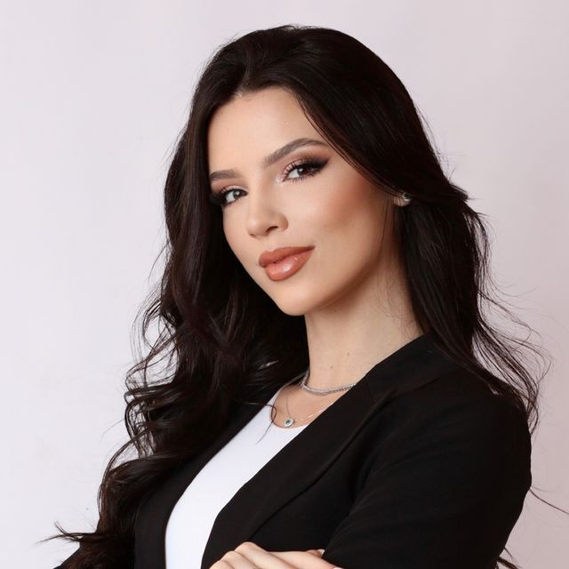 Maria Elisa Cortes, Dermatologista Belo Horizonte