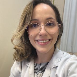 Ampliar imagem: Ana Claudia Costa Pereira, Médico clínico geral Santa Helena