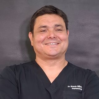Dr. Ricardo Nuñez  Acuña