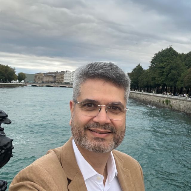 Marcello Barros Pinheiro, Ortopedista - Traumatologista Nova Friburgo