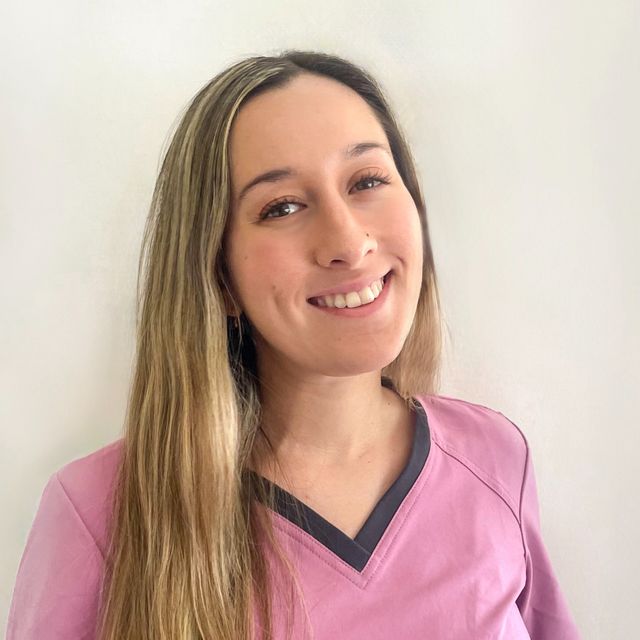 Josefa Cuadros González, Dentista Concón