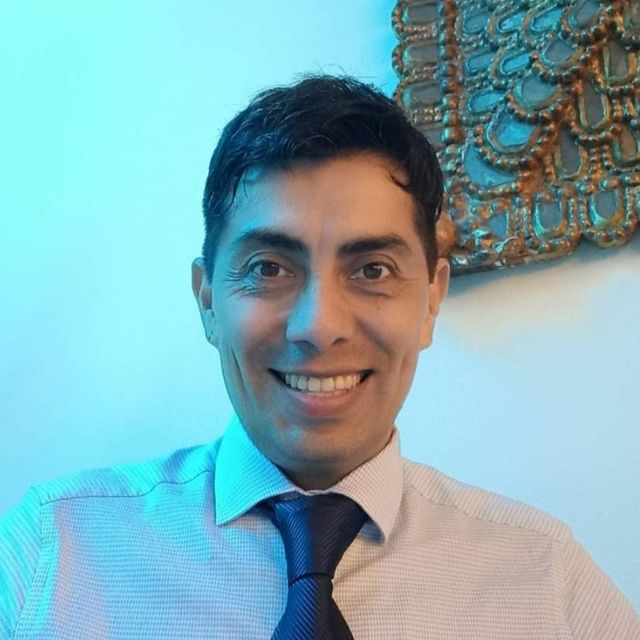 César Vega, Dentista San Isidro