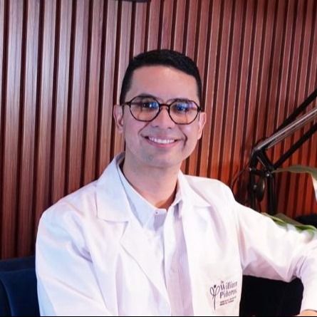 William Piñeros, Ginecólogo Cali