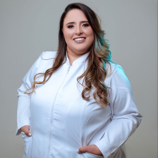 Tatiane Botta, Dentista Uberaba