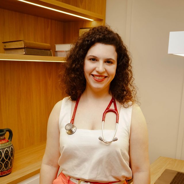 Lívia Boechat, Hepatologista Niterói