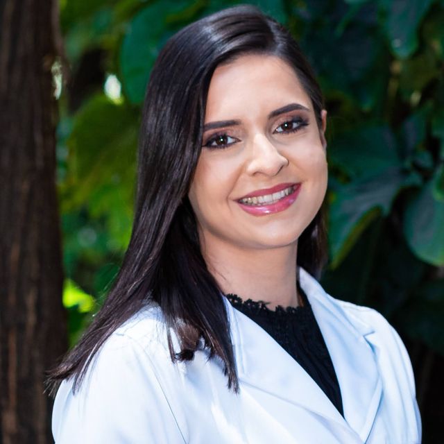 Lais Saldanha, Cirurgião geral Vitória