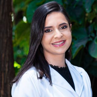 Ampliar imagem: Lais Saldanha, Cirurgião geral Vitória