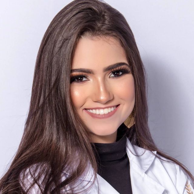 Bruna Tetzner, Dentista Vitória