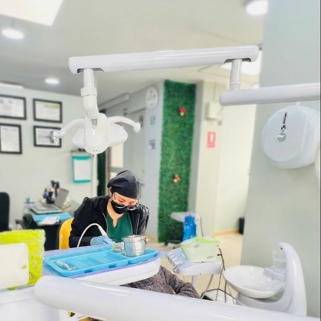 Estefani Canches Caballero, Dentista Cercado de Lima
